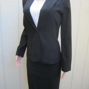 NWT The Limited Stretch black size 6 skirt & Medium jacket 2-piece suit